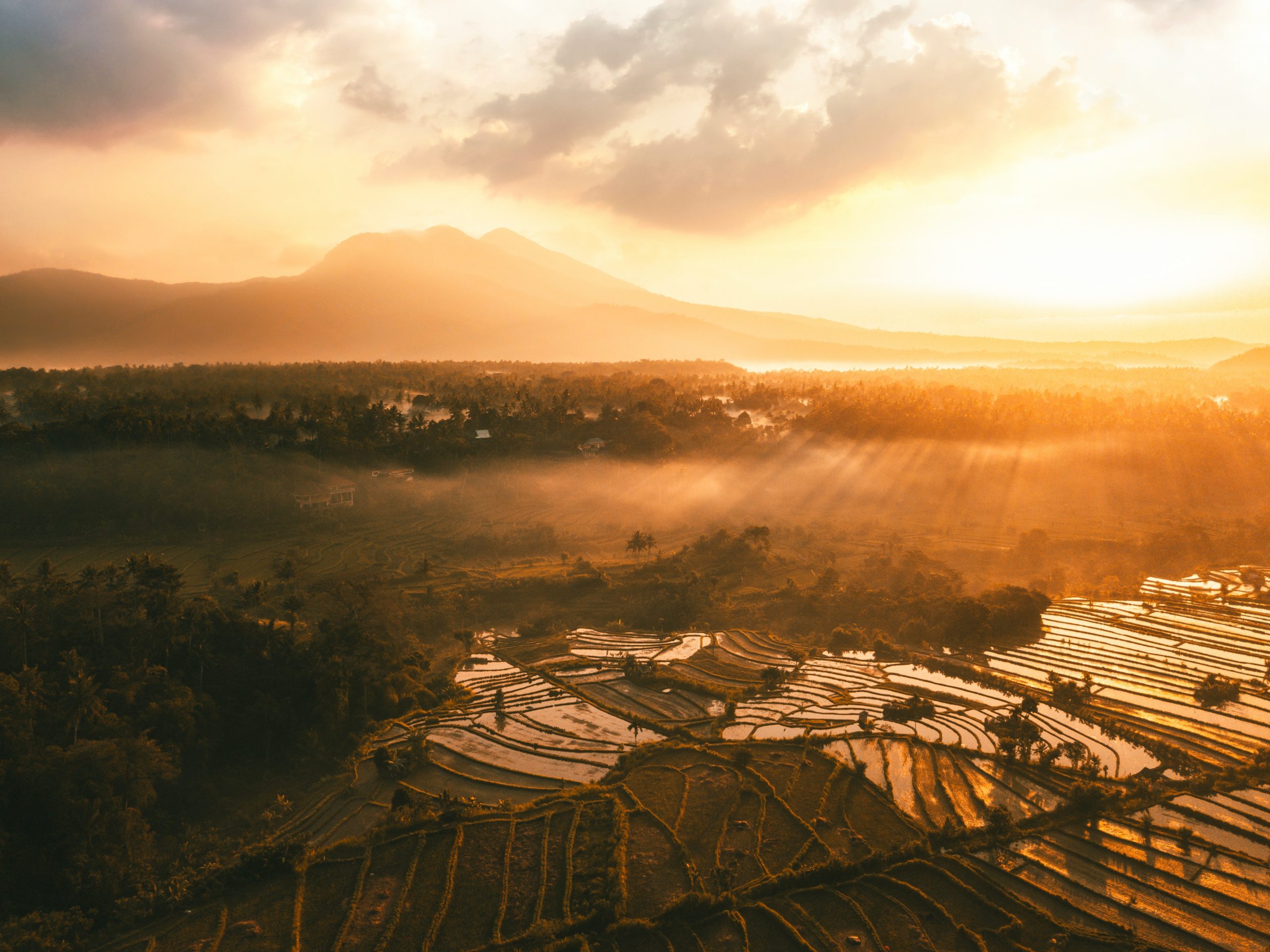 Bali's Breathtaking Sunrises and Mesmerizing Sunsets